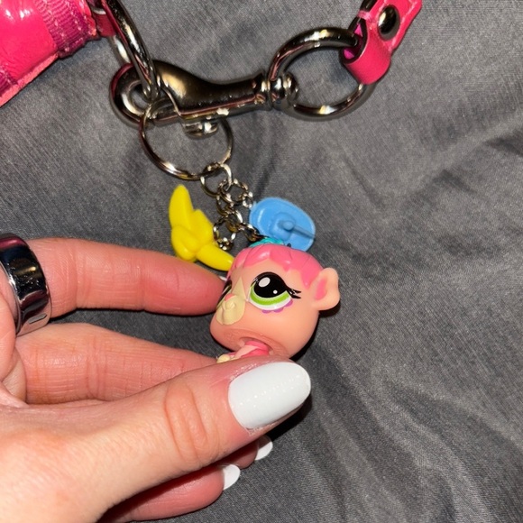 Littlest Pet Shop Pink Key & Card Holder - Picture 3 of 9